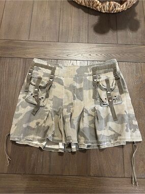 Da-Nang Beige and Light Gray Camo Utility Mini Skort